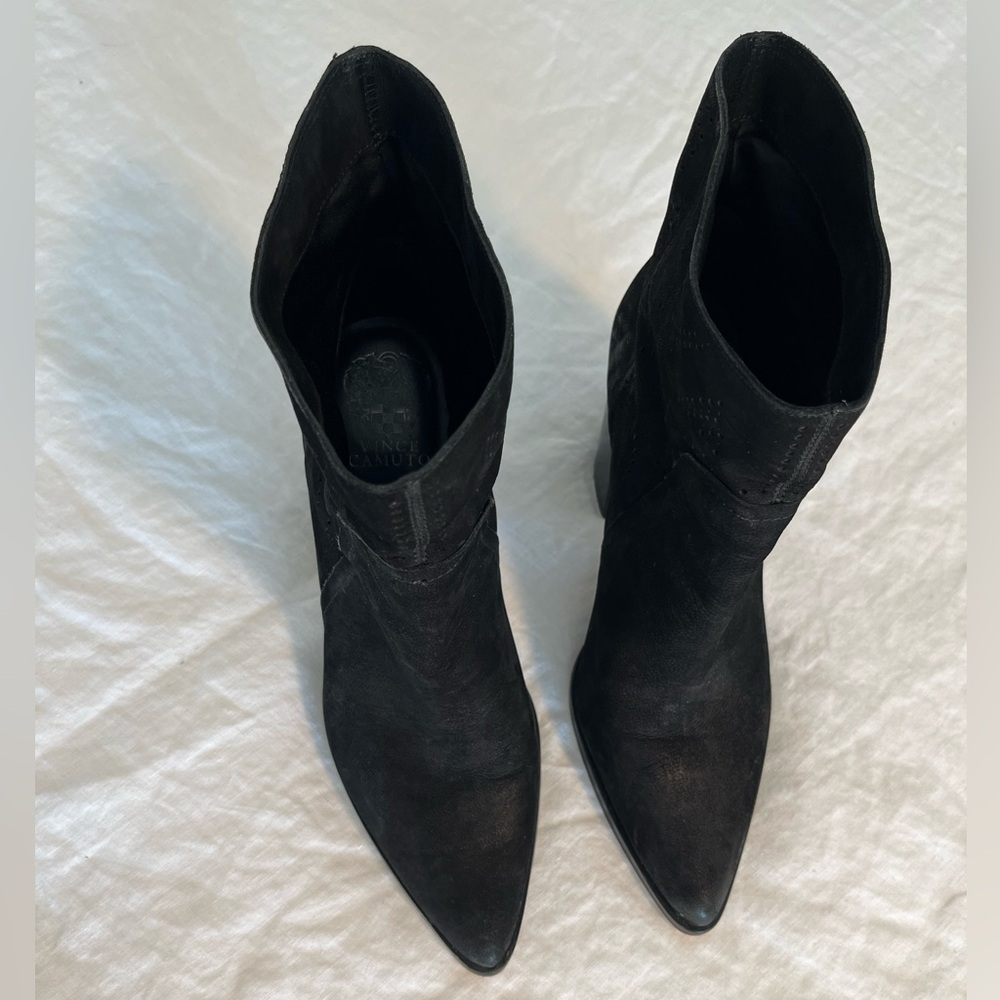 Vince Camuto Black Pointed Toe Ankle Boots with Heel Size 9.5